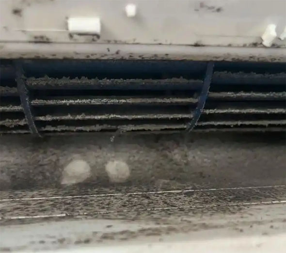 鄄城空调吹的风有股烧焦味是怎么回事